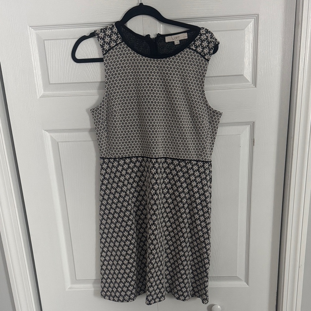 LOFT Monochrome Patterned Sleeveless Dress